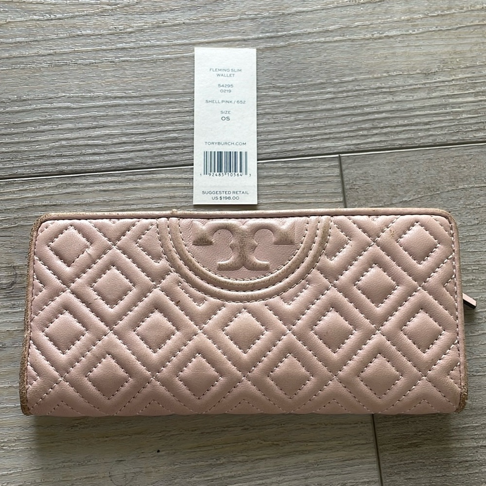 Tory Burch Flemming Slim Wallet in shell pink
